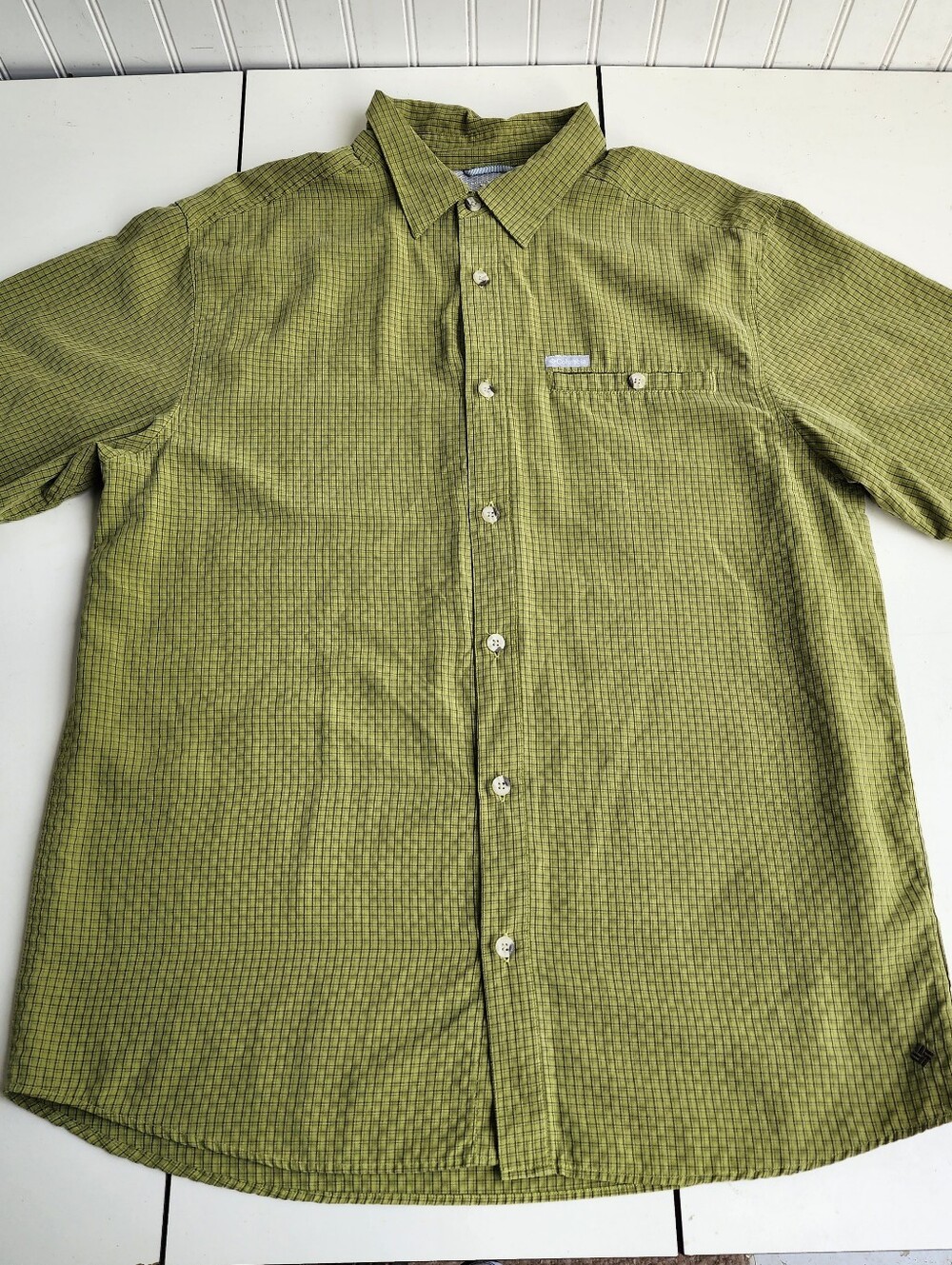 Columbia Sportswear Shirt Mens XCO Button Down Short Sleeve Green Black Plaid L